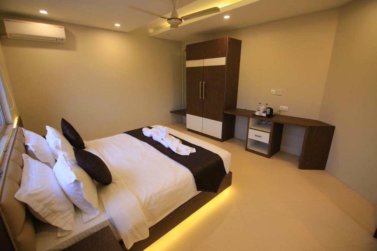 Hotel Le Sapphire Султан Батери Екстериор снимка