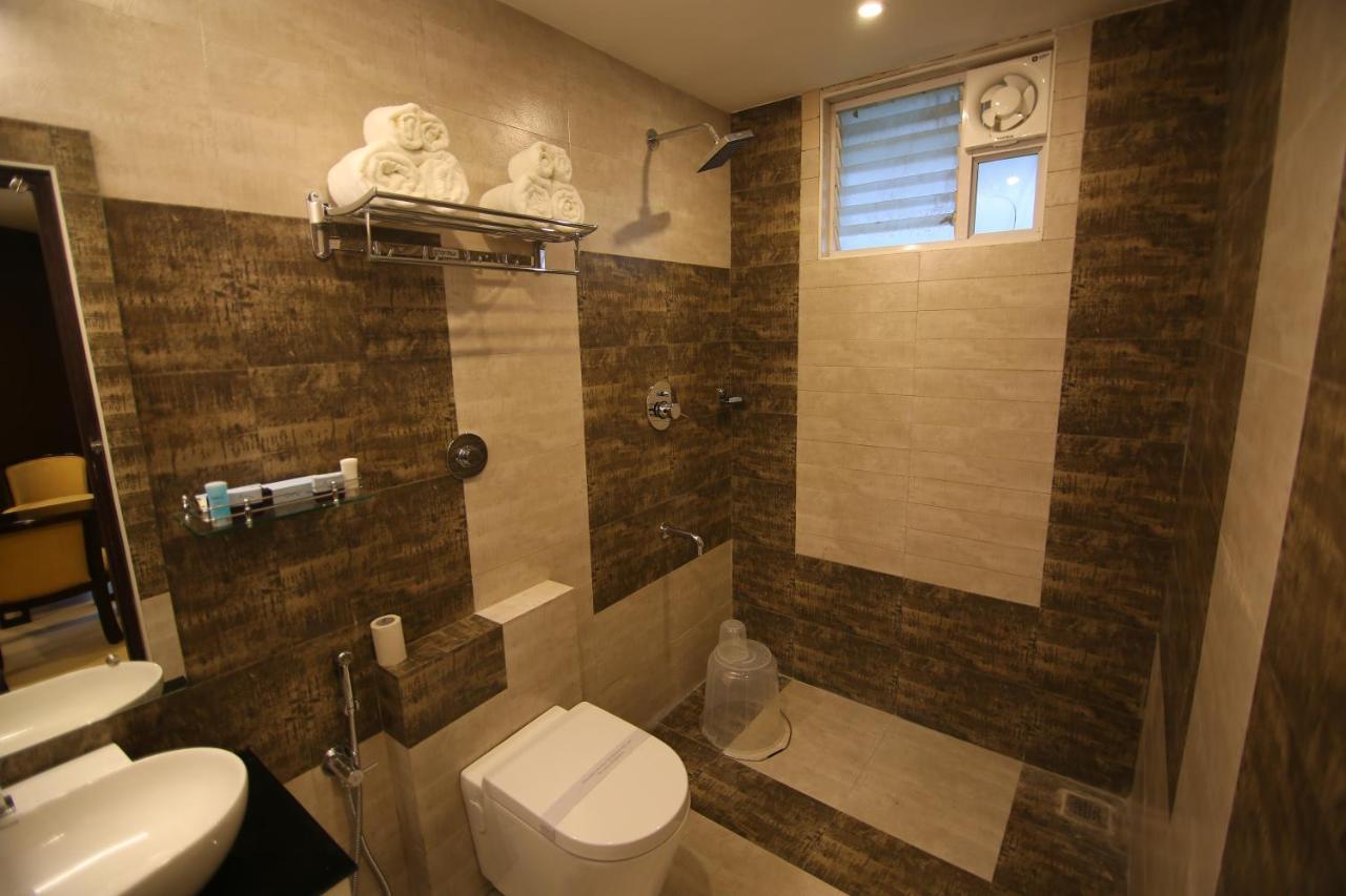 Hotel Le Sapphire Султан Батери Екстериор снимка